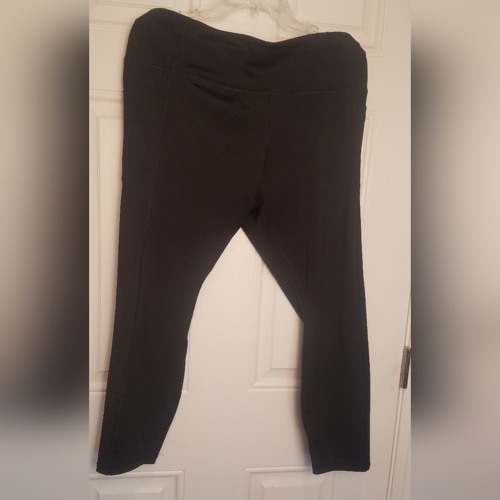 Avia Black yoga running workout athleisure leggings capris size 2X XXL 20
